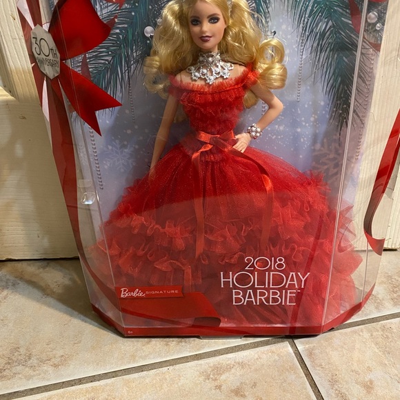 Holiday Barbie bundle - Picture 8 of 8